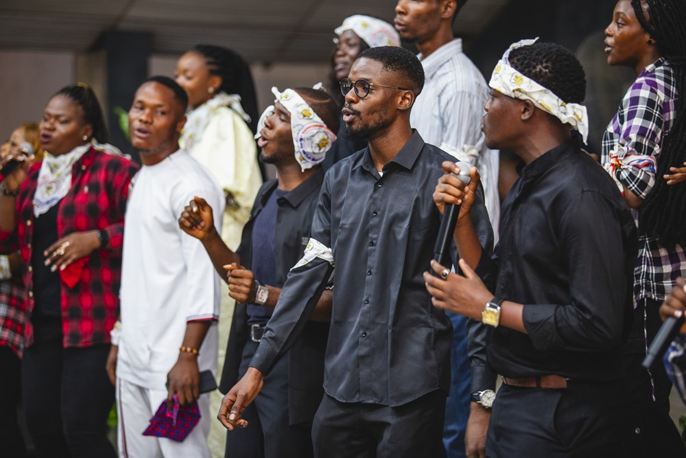 Worship congregation